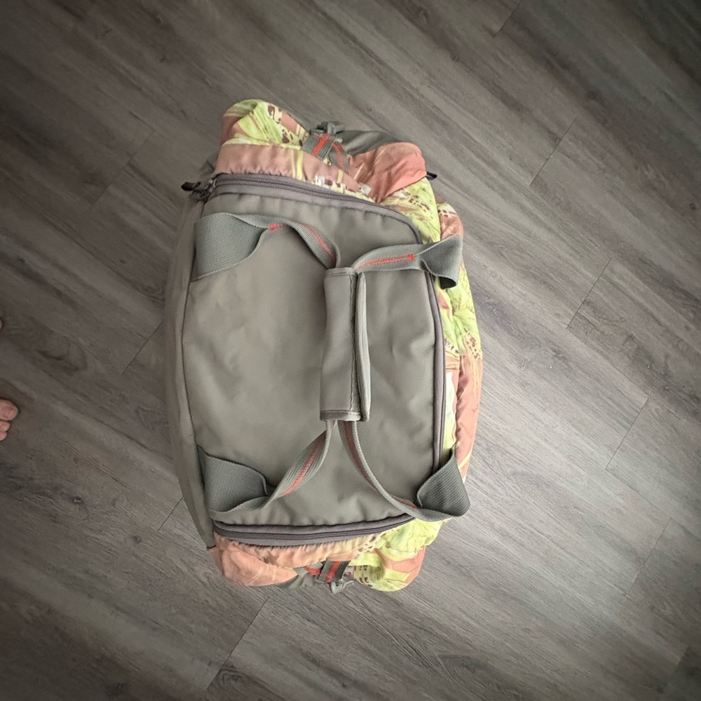 Delsey Duffle - Picture 3 of 8